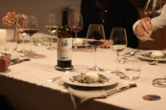 Burrata, crème émulsionnée de haricots blancs au lait de coco, pleurotes sautées au gingembre et riz noir soufflé x Matthieu, chef chez La Belle Assiette